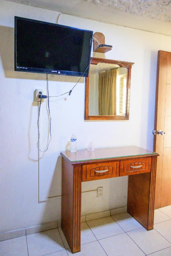 Hotel Acuario En Ocotlan Экстерьер фото